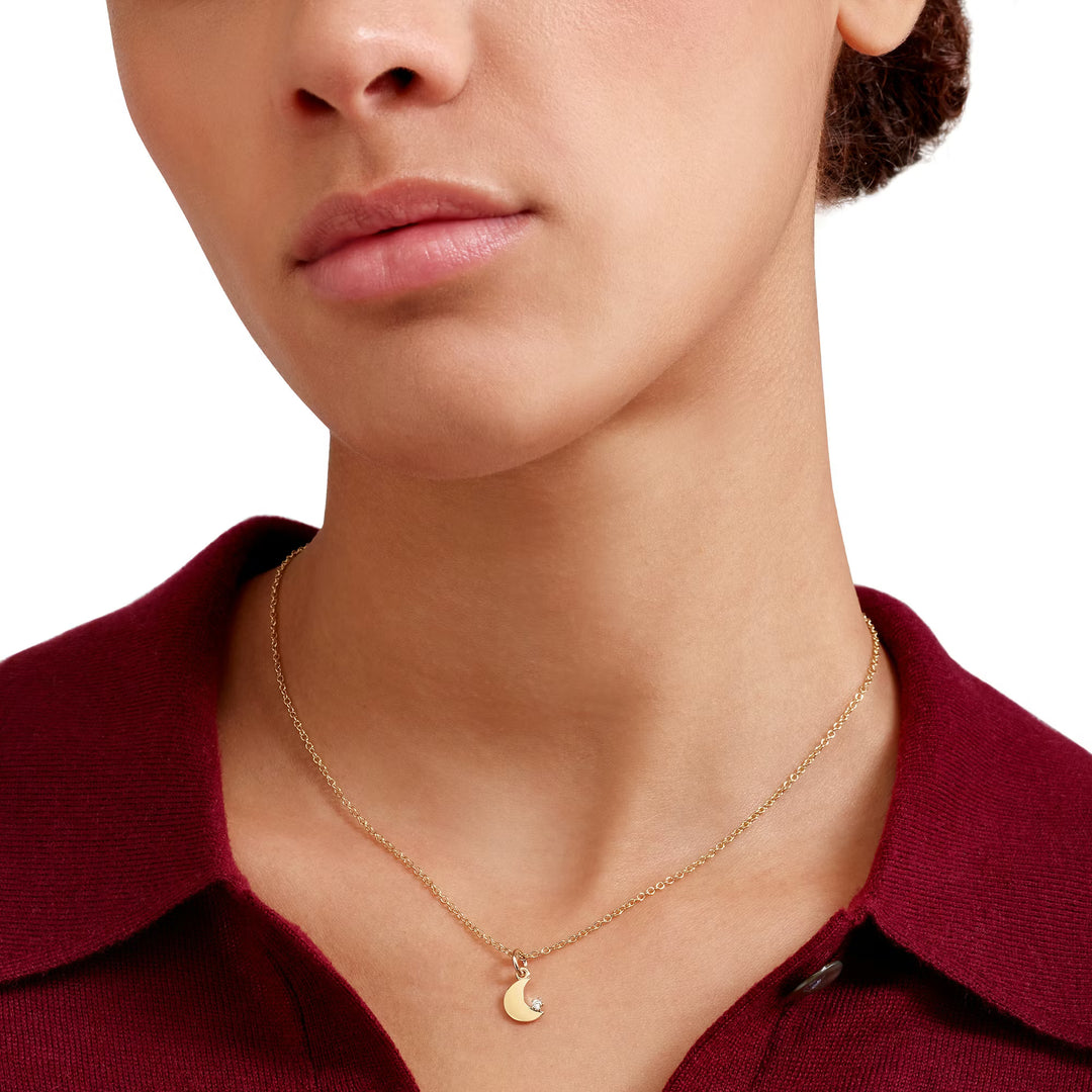 Anhänger Mond aus Gelbgold mit weißem Diamanten