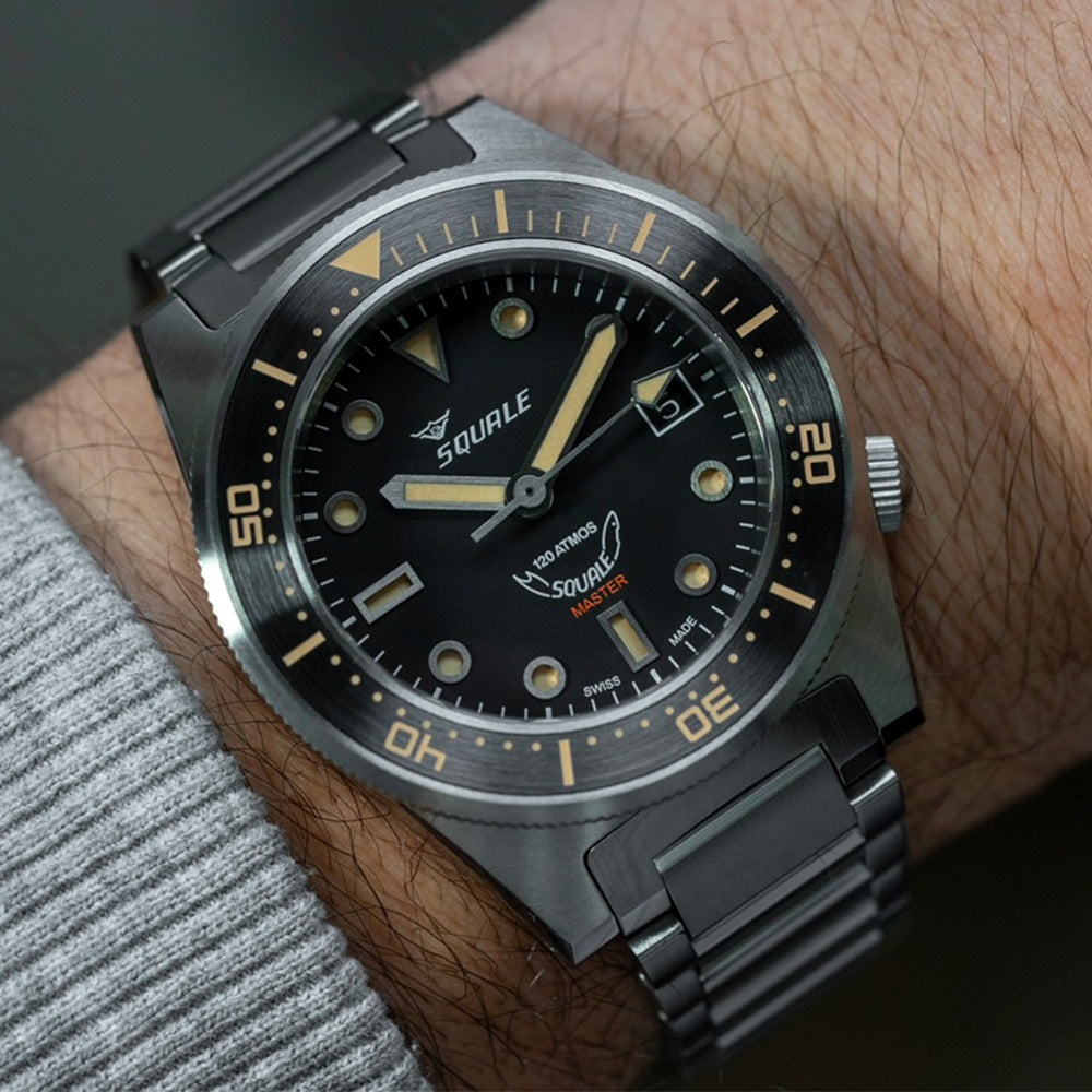 Squale Master Titanium 120 ATM 42mm Titanband MASTIBKBK.TI20 am Handgelenk
