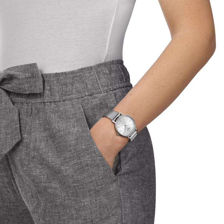 Tissot Everytime 34mm T143.210.11.011.00 – am Handgelenk