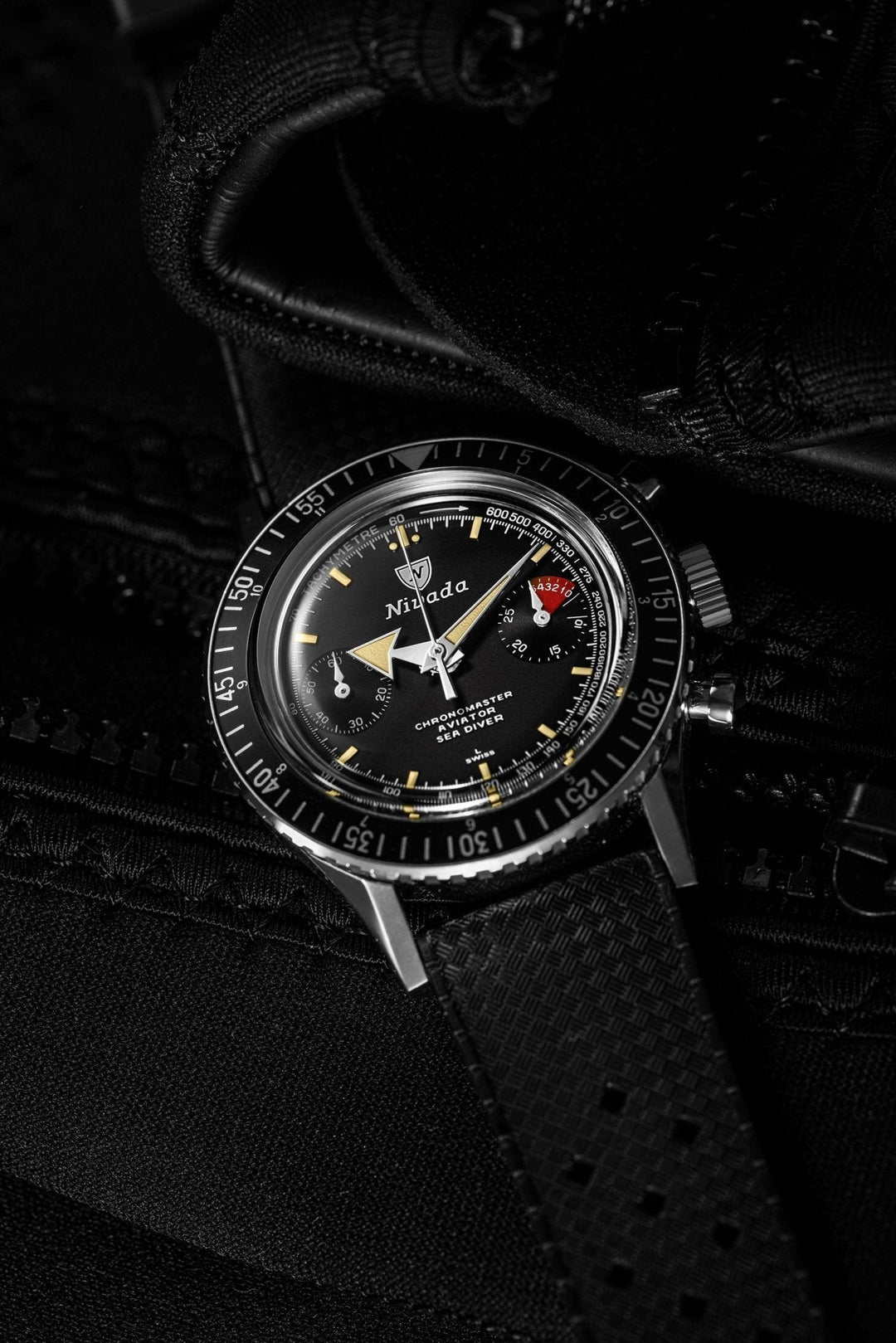 Nivada Grenchen Chronomaster Broad Arrow N Inter.Bezel Manual 86014M – Ansicht 3