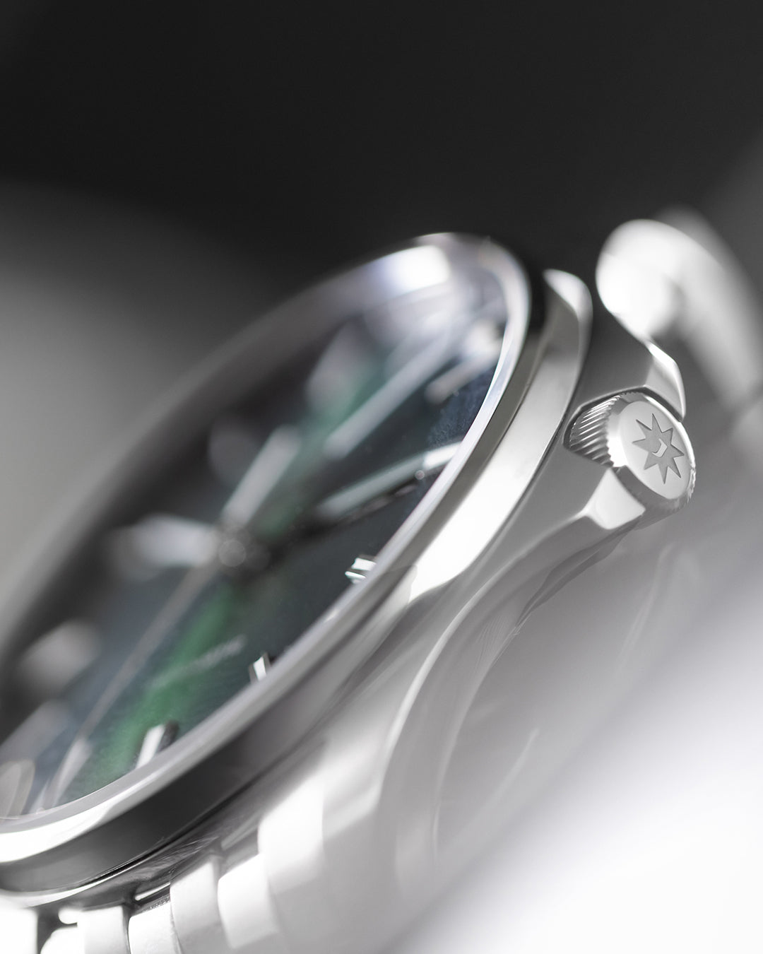Junghans Meister S Automatic 40,5mm 27/4518.44 - Gehäuse im Profil