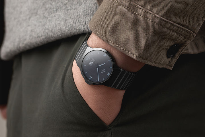 Junghans Force Mega Solar 40,4mm 18/1400.44 am Handgelenk