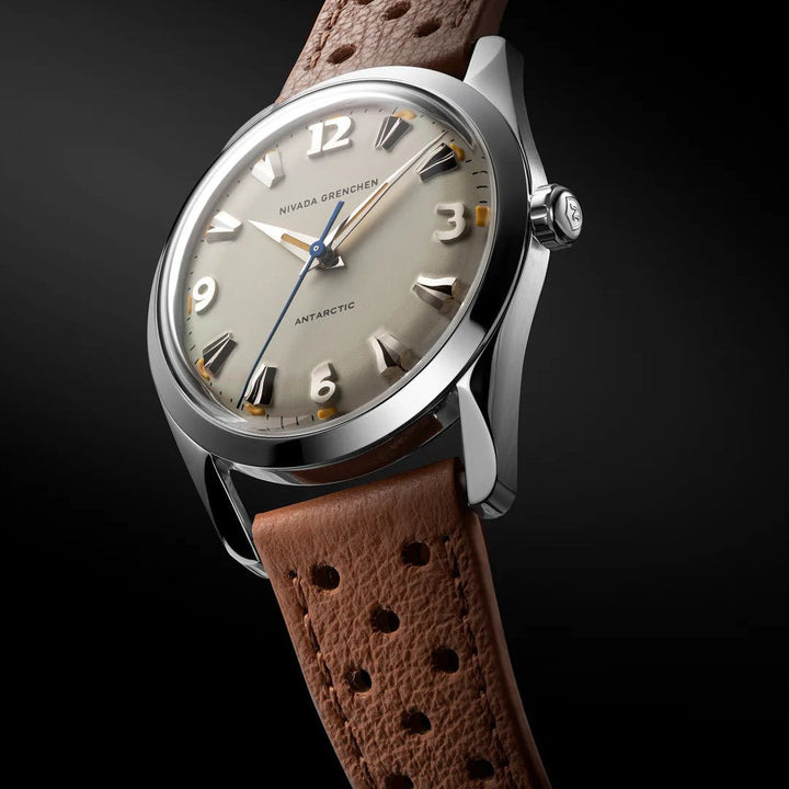 Nivada Grenchen Antarctic Eggshell Beige 38mm 32080A - Gehäuse im Profil