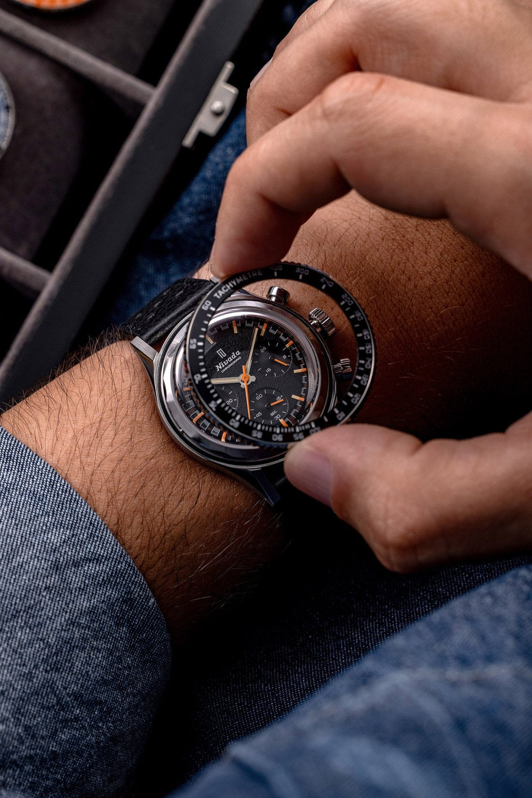 Nivada Grenchen Chronoking Mecaquartz Inter.Bezel 38mm 87042Q - Lünettenwechsel