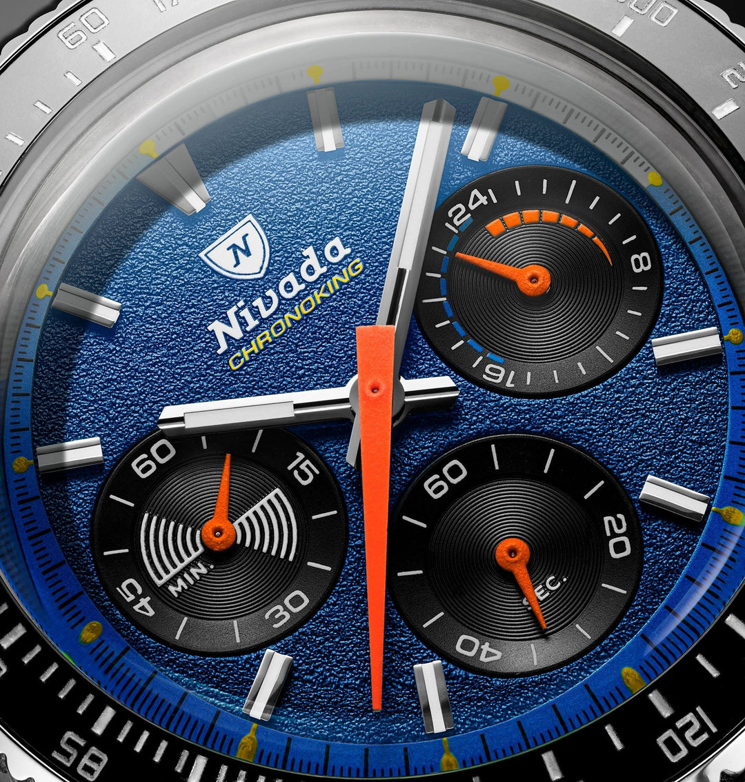 Nivada Grenchen Chronoking Mecaquartz Racing Blue 38mm 87050Q - Zifferblatt im Detail