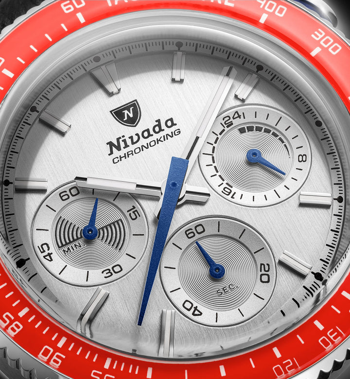 Nivada Grenchen Chronoking Mecaquartz Racing Grey 38mm 87046Q - Zifferblatt im Detail