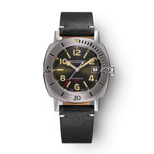 Nivada Grenchen Depthmaster Numerals Green 39mm 14103A17 - Lederarmband Schwarz