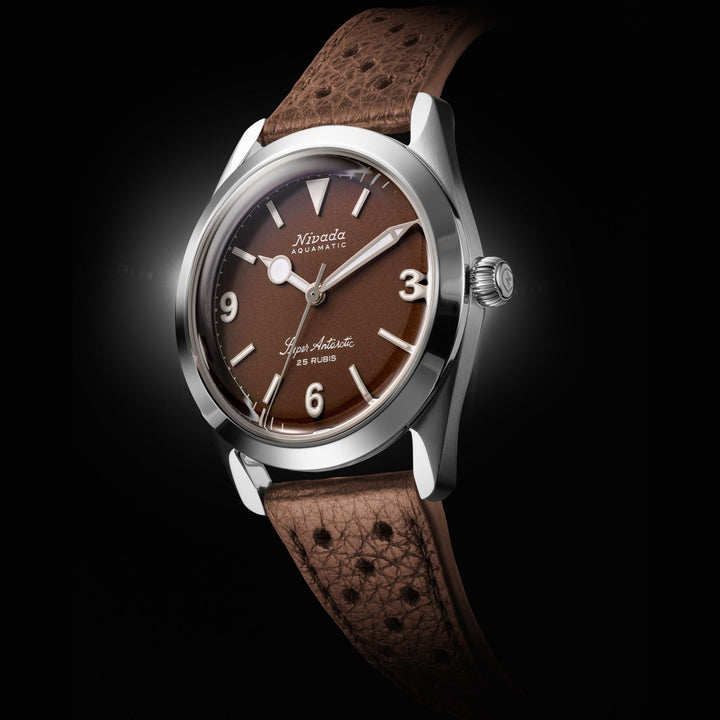 Nivada Grenchen Super Antarctic 3.6.9 Brown 38mm 32040A - Gehäuse im Profil