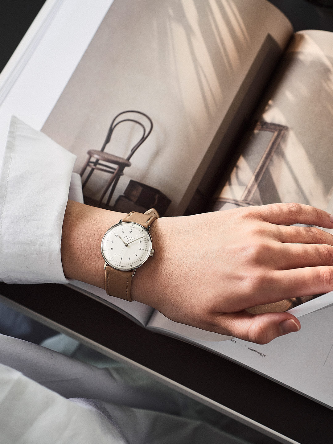 Junghans Max Bill Handaufzug 34mm 27/3701.02 am Handgelenk