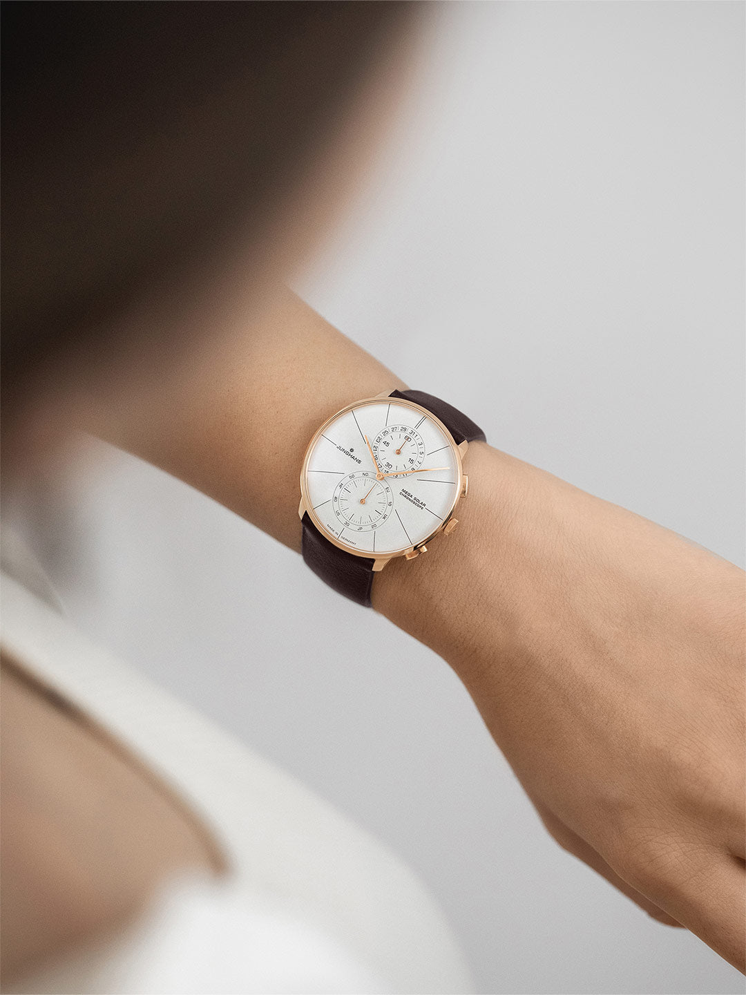 Junghans Meister fein Chronoscope MEGA Solar 39,5mm 59/7201.00 - Tragebild am Handgelenk