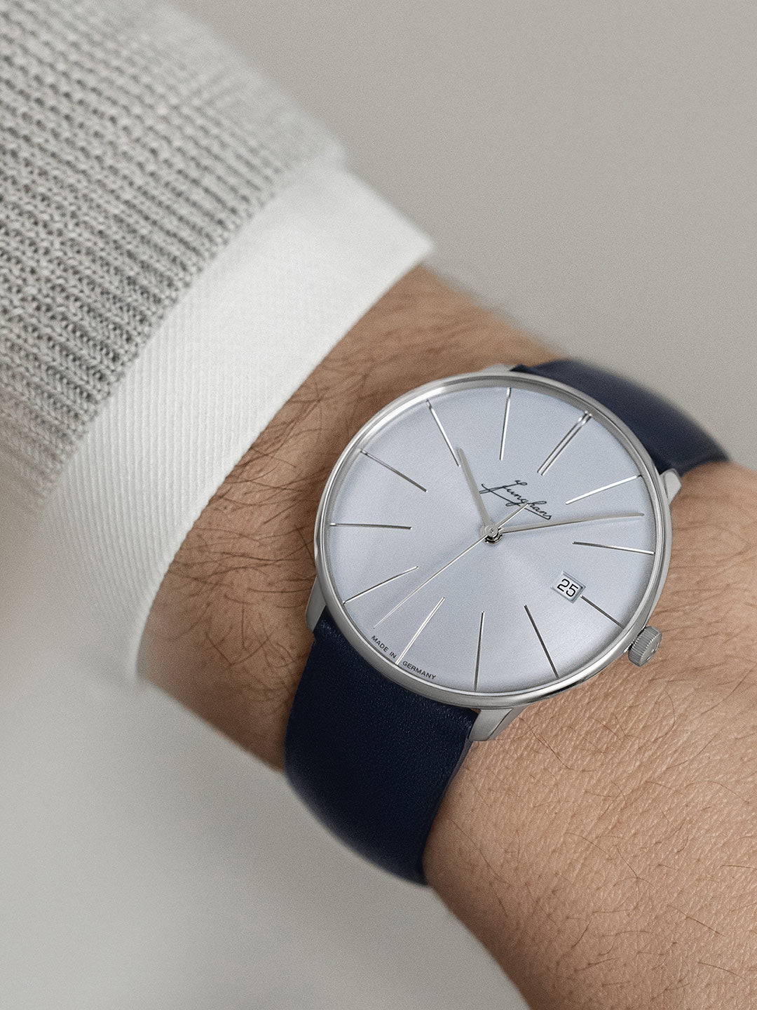 Junghans Meister fein Automatic Signatur 39,5mm 27/4359.00 am Handgelenk