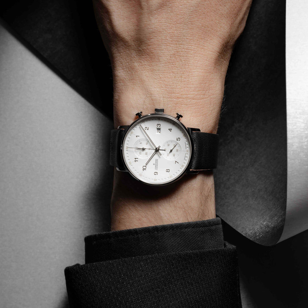 Junghans FORM C 40mm 41/4771.00 am Handgelenk