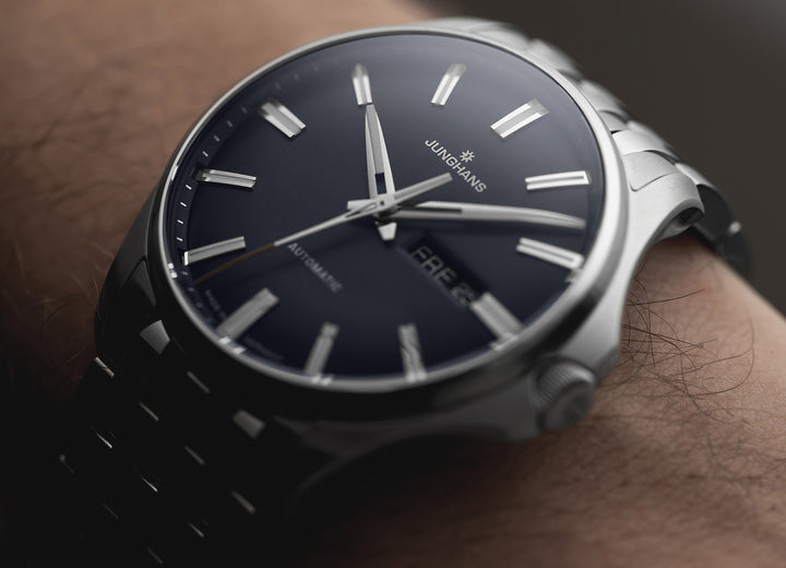 Junghans Meister S Automatic 40,5mm 27/4411.44 am Handgelenk