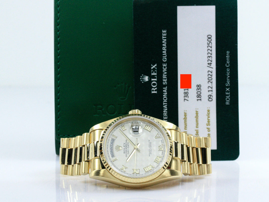 18038_RLX_Day-Date_18k_President_Pyramiden_ZB_Serial_7381XXX_1982_0a