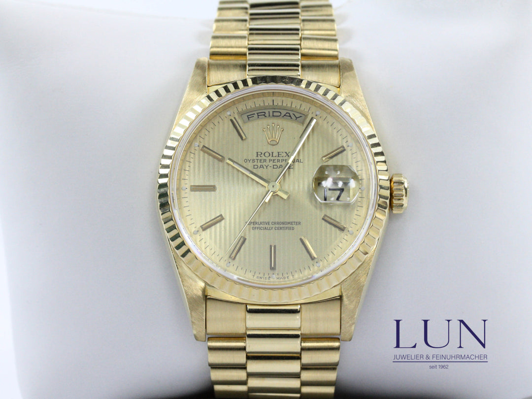 18238_RLX_Day-Date_18k_Band_Gold_4-scaled