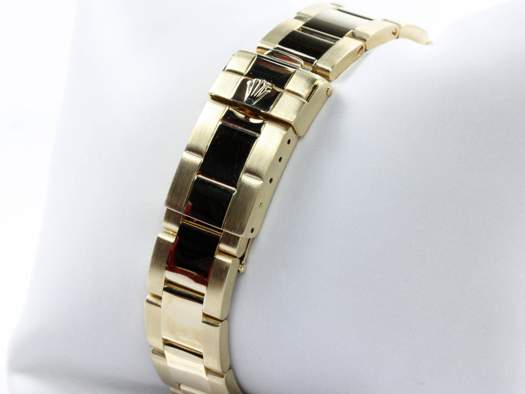 68628_RLX_Yacht-Master_18k_Gold_White_Dial_Servicepapier_7-scaled-1.jpg