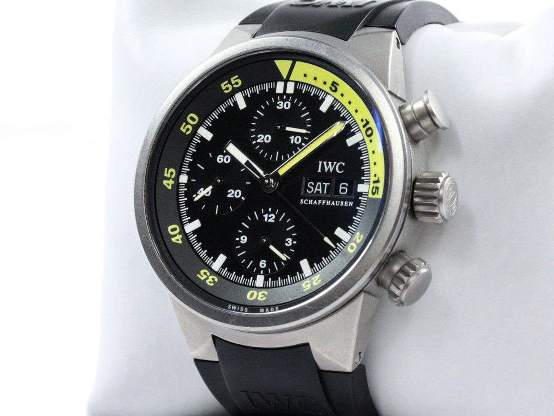 IW371903_IWC_Aquatimer_Chronograph_DayDate_Titan_42mm_FSet_5-scaled